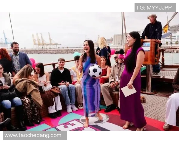 足球巨星携佳酿亮相绿茵盛宴激情与美酒共舞辉煌时刻 足球巨星携佳酿亮相绿茵盛宴激情与美酒共舞辉煌时刻